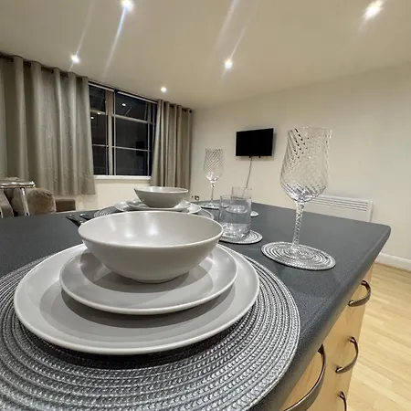 Modern 1-bed In Apartment Leeds (West Yorkshire)